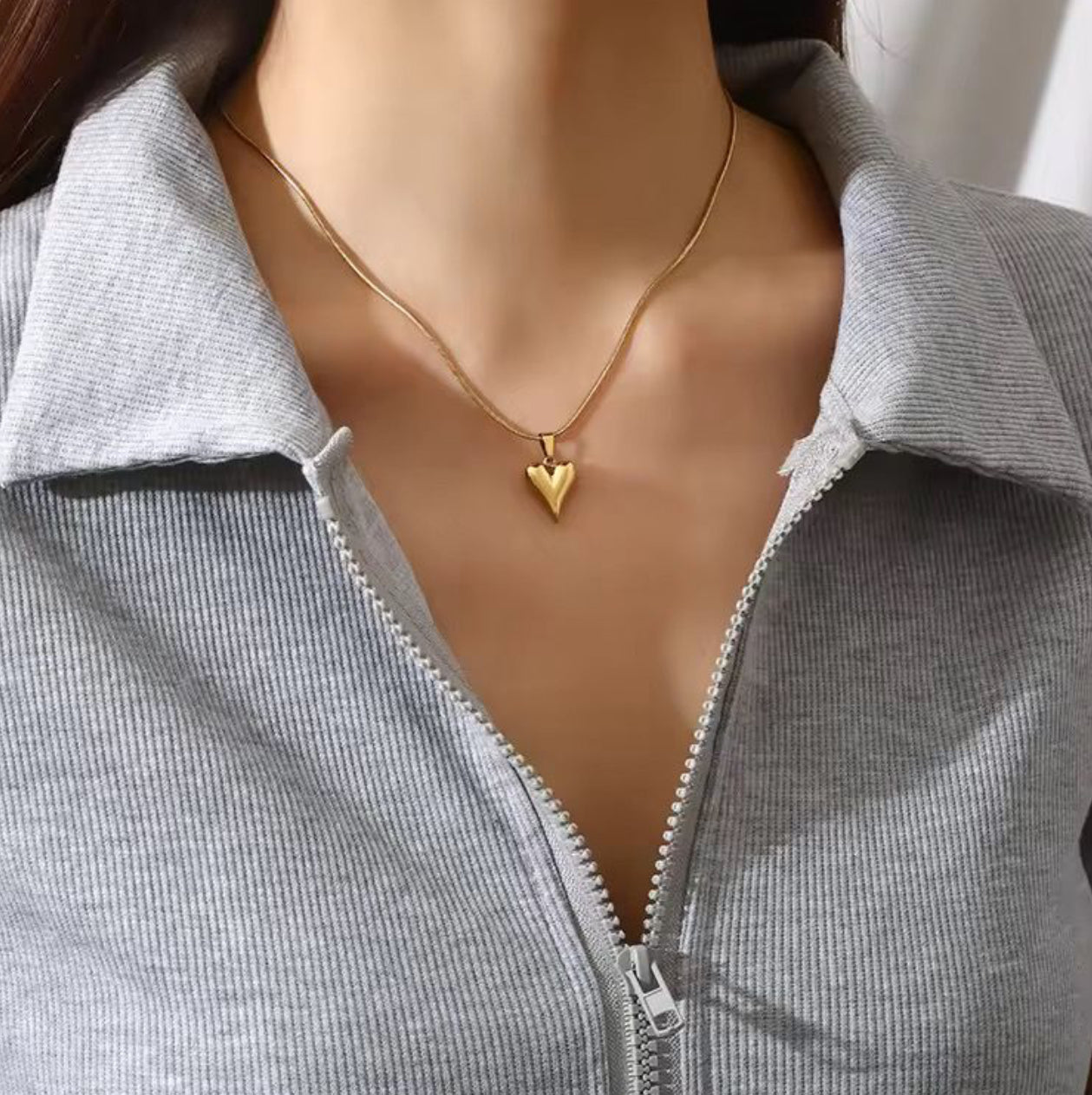Minimal Gold Heart Pendant Necklace